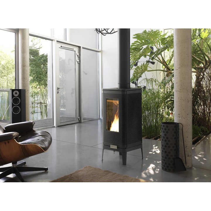 Stove INVICTA IWAKI anthracite ref. 6106-44